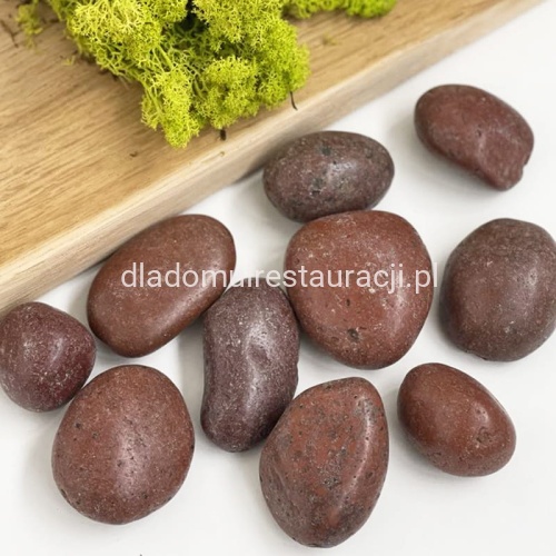 kamienie dekoracyjne w siatce brazowe 1kg.jpg